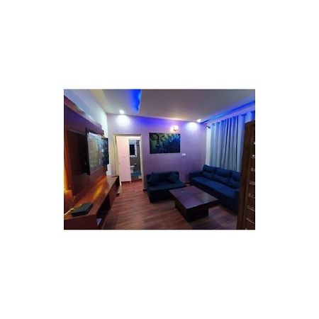 Deluxe Homestay Apartments With Kitchen In شيملا المظهر الخارجي الصورة